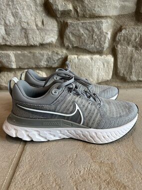 Nike Grey and White Knit Running Shoes